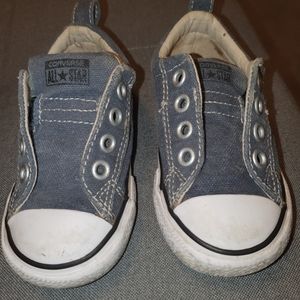 Converse cordless no tie sneakers (Toddler Size 7)